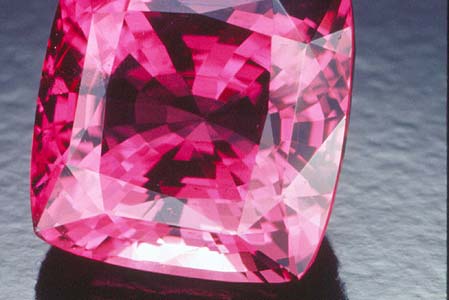 SPINEN (SPINEL)